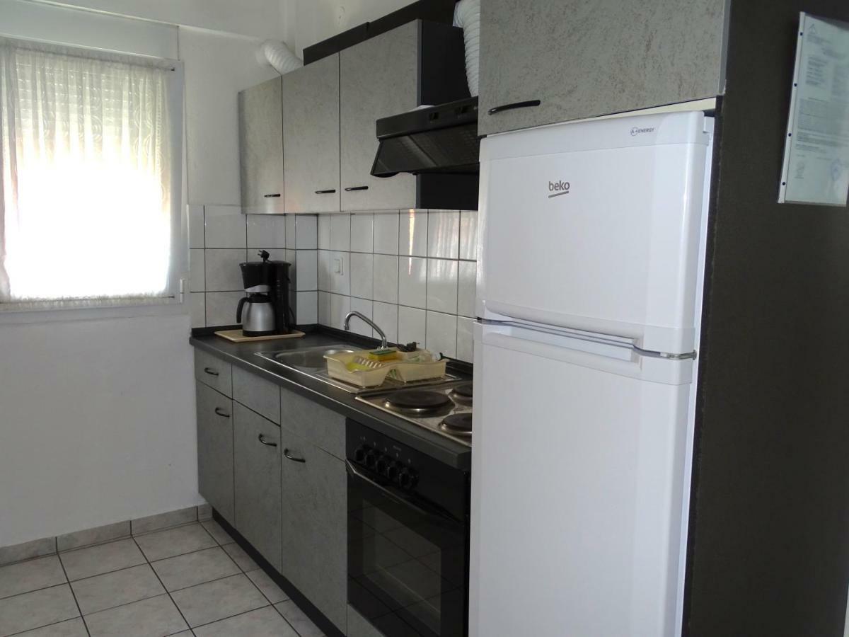 Socrates Apartments Олимпиаки-Акти Экстерьер фото