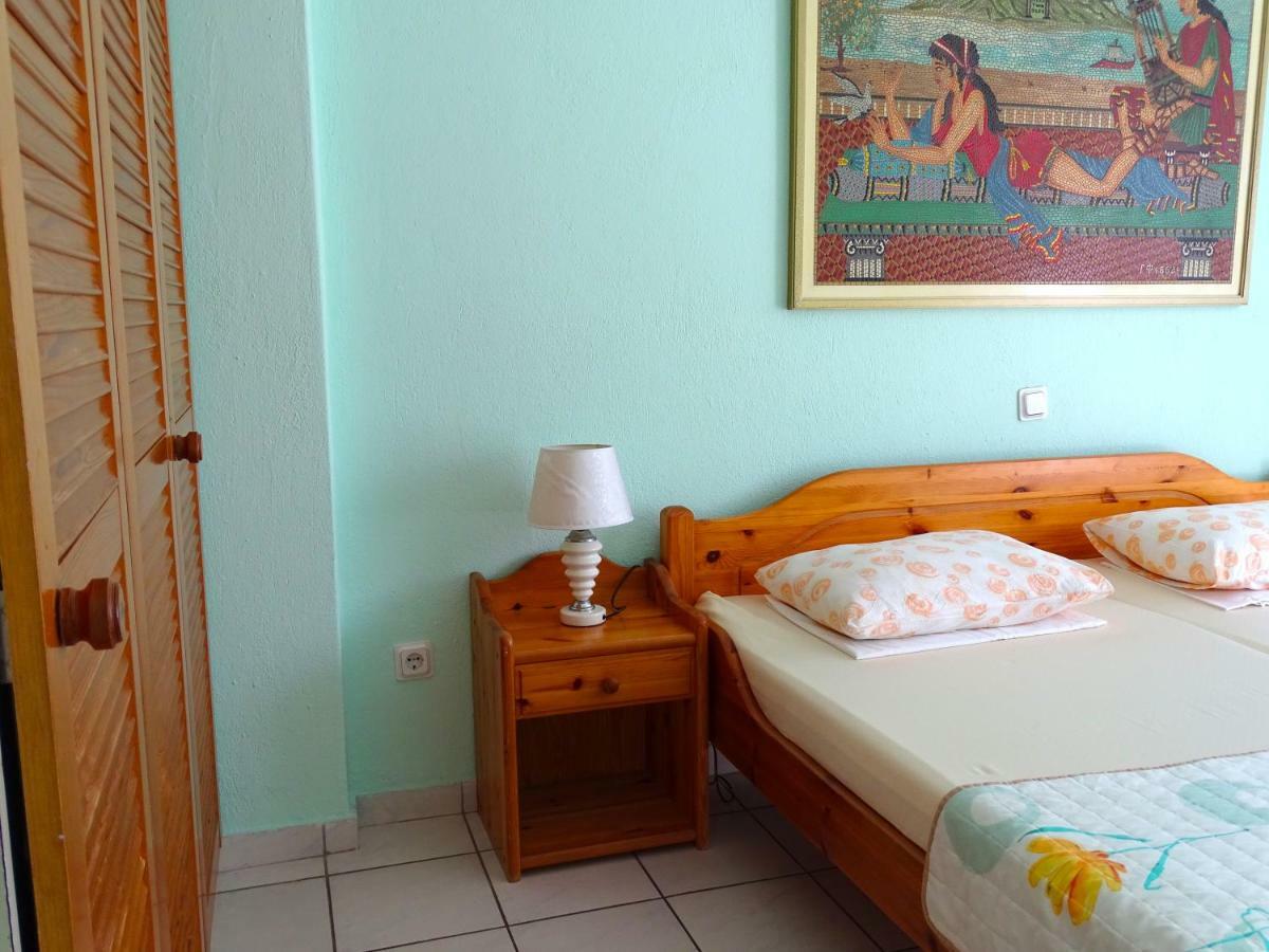 Socrates Apartments Олимпиаки-Акти Экстерьер фото